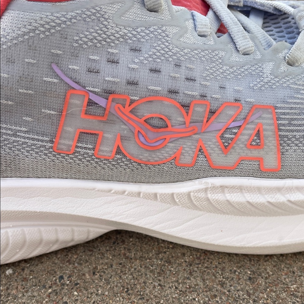 Hoka Women's Mach 6 Running Shoes - size 8 - Picture 2 of 9